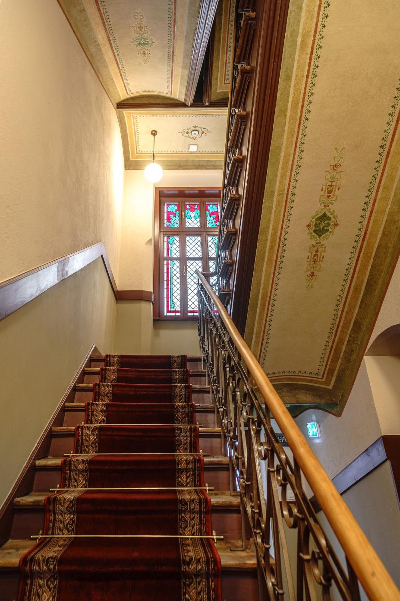 Old Town Ac Main Raiway Station Apartment *