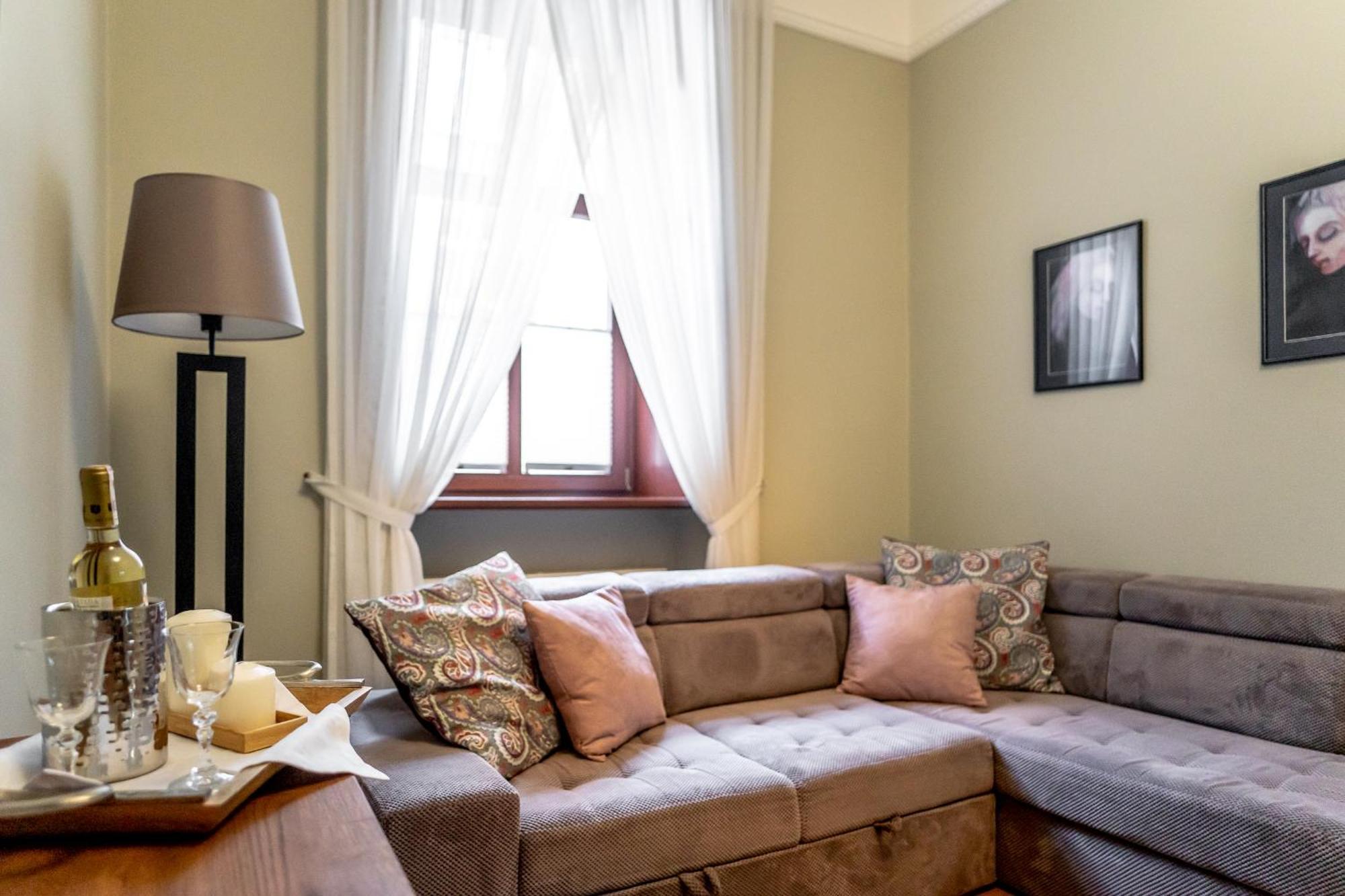 Old Town Ac Main Raiway Station Apartment